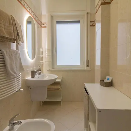 Maison Lillina Bed and Breakfast 4*